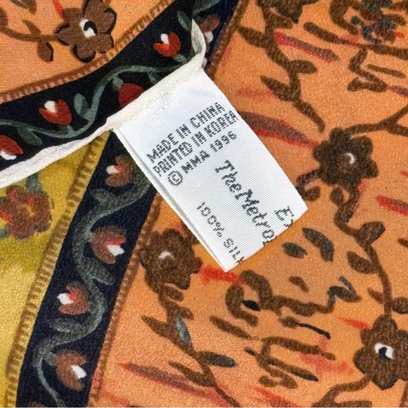 Vintage The Met Metropolitan Museum Of Art Long Silk Floral Scarf - Picture 3 of 6